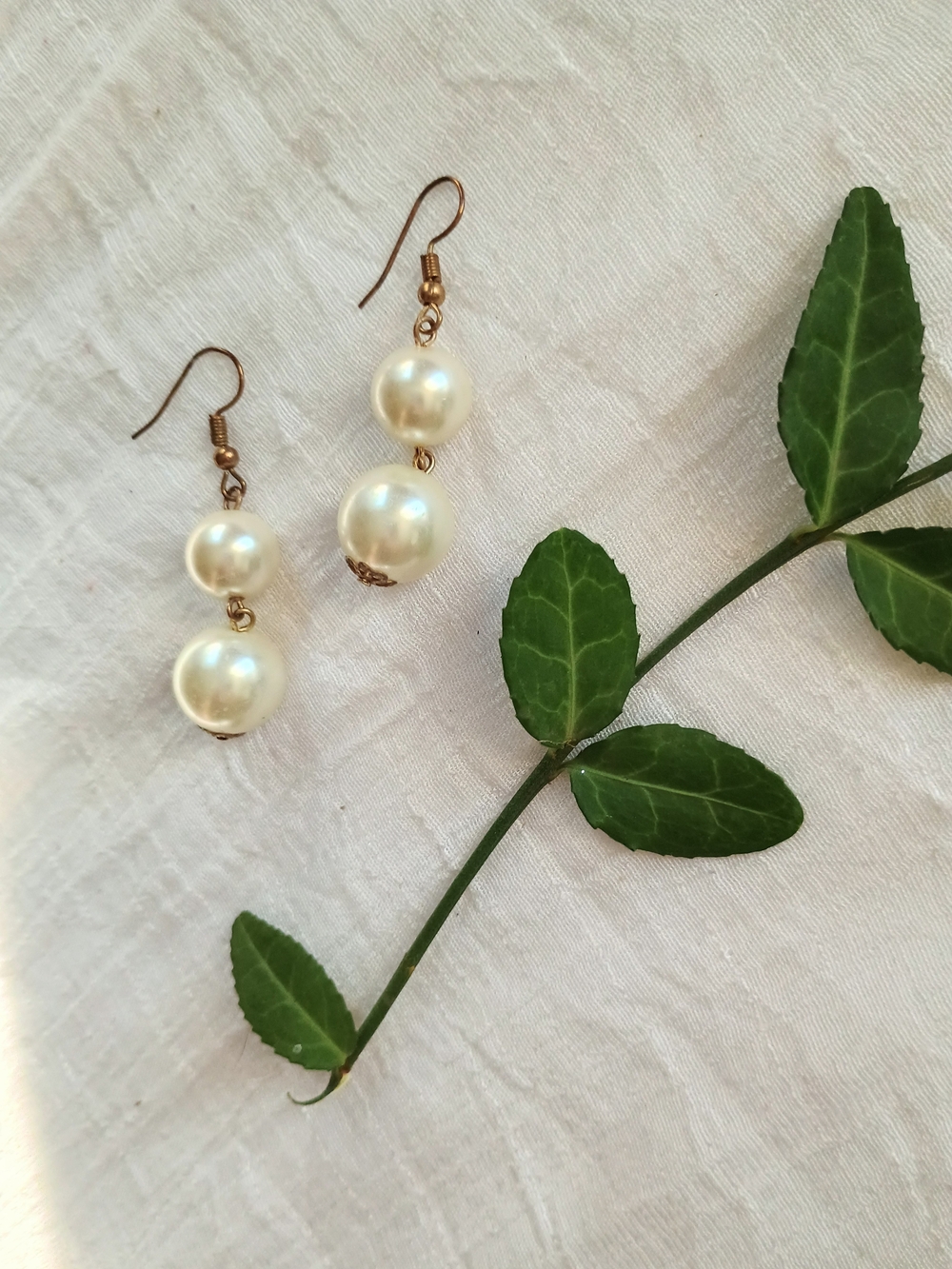 MCM VIBES 🏮 VTG  Glass Pearl Double-Drop Earrings, Regency Core, Old Hollywood
